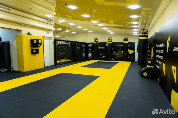 Борцовский ковер 12х12 трехцветный карманы