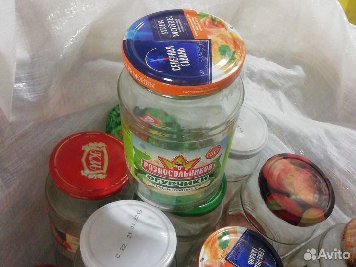 Банки с крышками