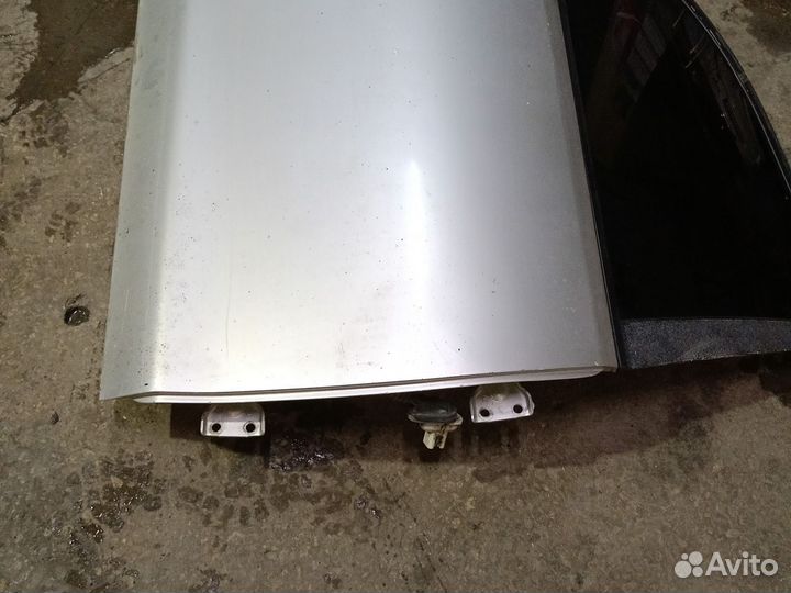 Дверь (боковая) задняя седан Mazda Familia BH / 32