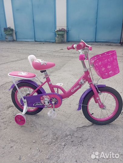 Детский велосипед четырехколесный