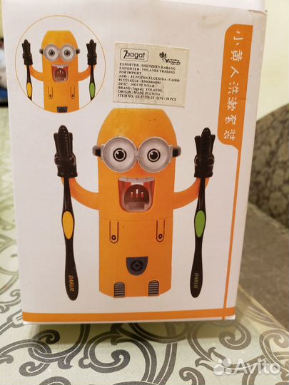 Держатель для зубных щеток