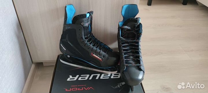 Хоккейные коньки