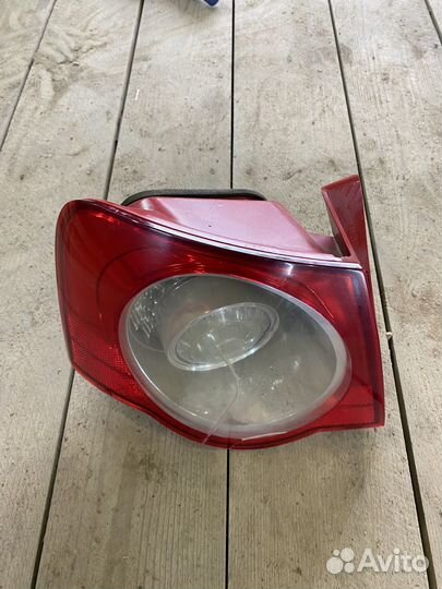Фонарь задний passat b6