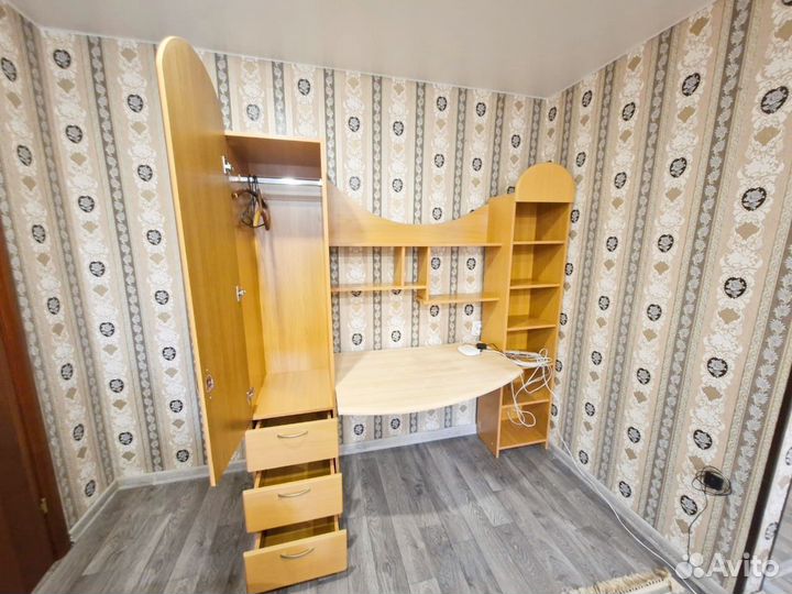 Школьный уголок