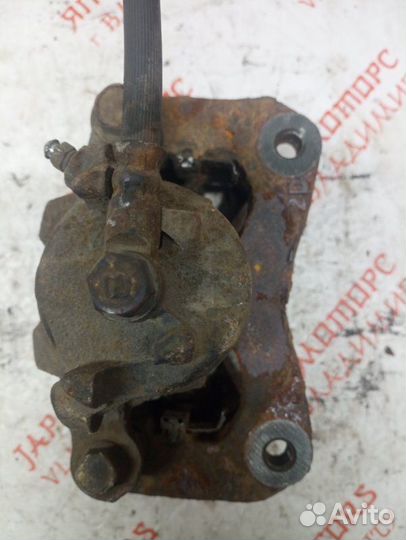 Суппорт тормозной передний правый Mitsubishi