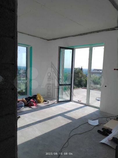 Коттедж 180 м² на участке 8 сот.