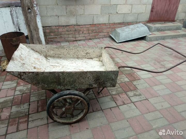 Тачка строительная усиленная