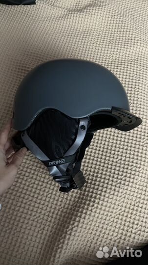 Горнолыжный шлем