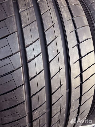 Kapsen RS26 Practical Max HP 255/35 R20 98Y