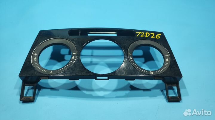 Рамка блока управления отопителем для Mazda 3