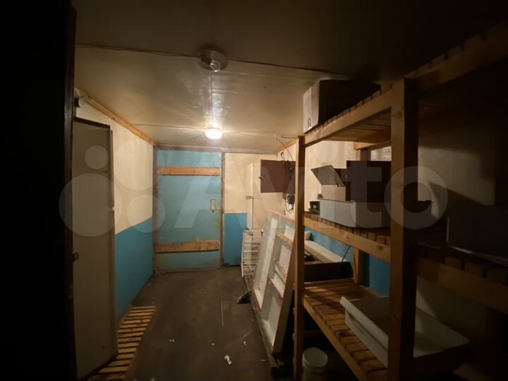 Гараж, > 30 м²