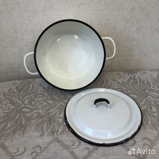 Эмалированная кастрюля 2,2 л