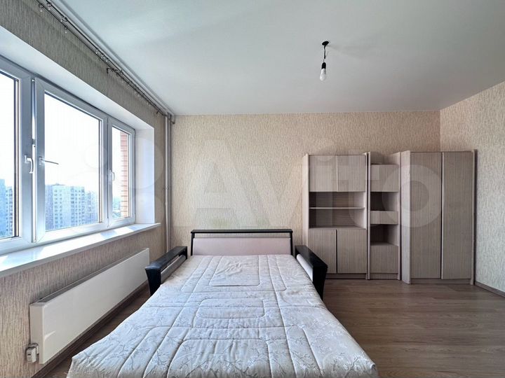 2-к. квартира, 54 м², 10/17 эт.