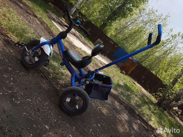 Детский трехколесный велосипед