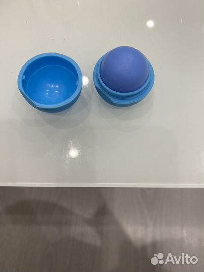 Кисти для макияжа, карандаши для глаз и другое