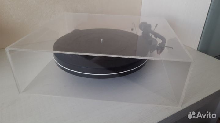 Проигрыватель винила Pro-Ject RPM 1.3 Genie