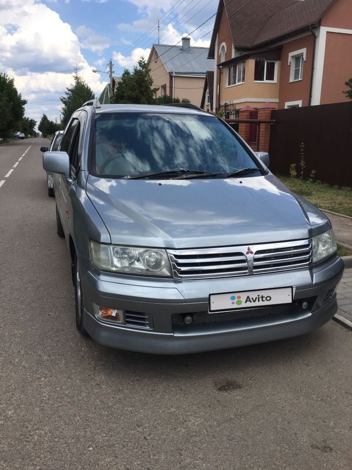 Mitsubishi Chariot: фото владельца