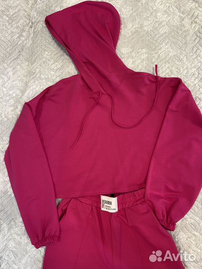 Костюм женский