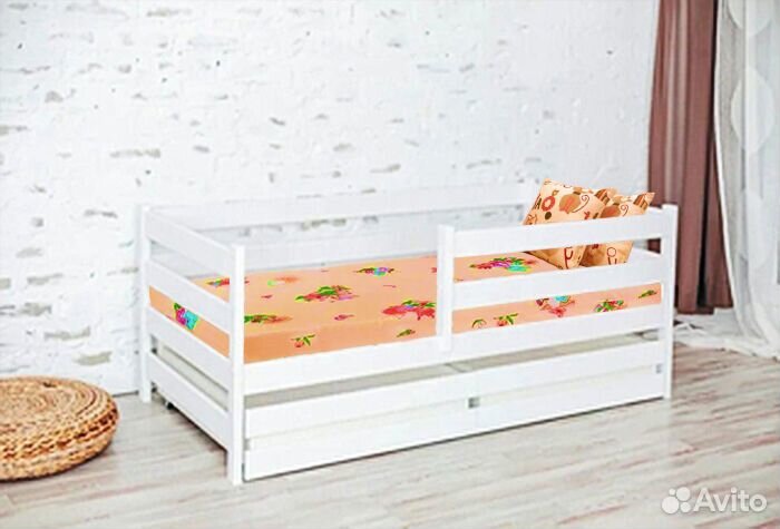 Кроватка из натурального дерева софа эко детская в