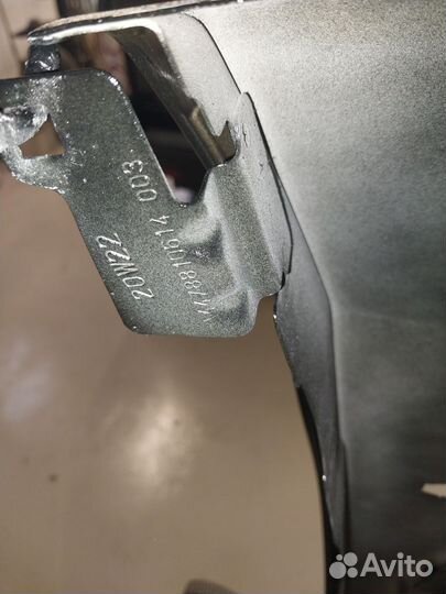 Крыло левое на Mercedes Vito w447