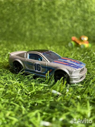 HOT Wheels 2007 Ford Mustang - Серый