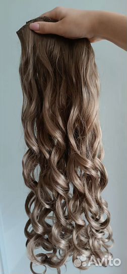 Волосы на заколках искусственные