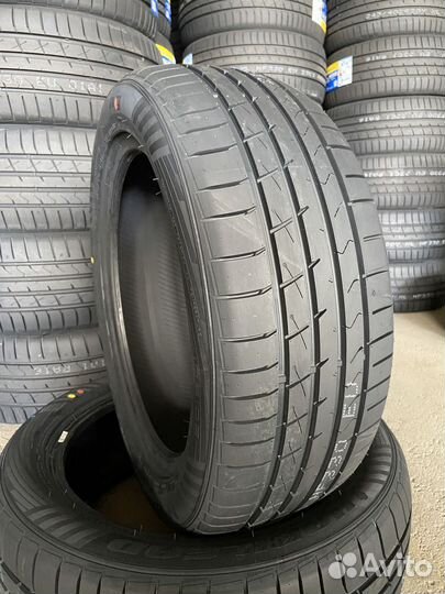 Habilead HF330 245/45 R20 и 275/40 R20 107W