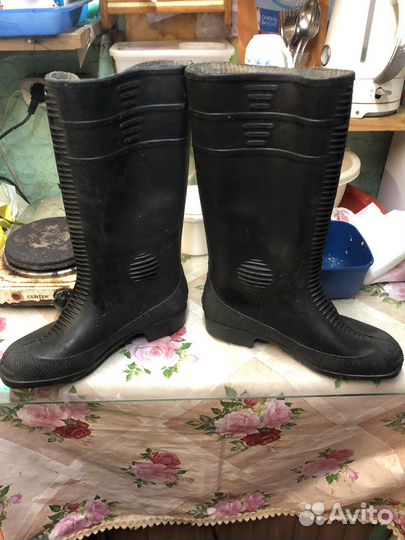 Резиновые сапоги