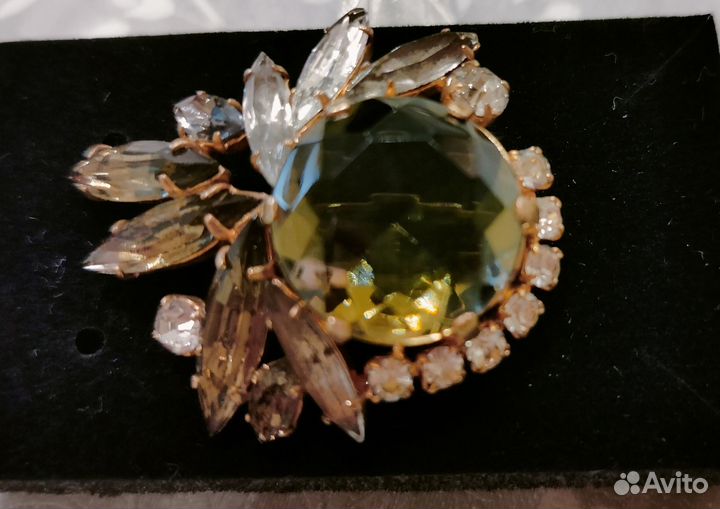 Невероятно красивая винтажная брошь. Чехословакия