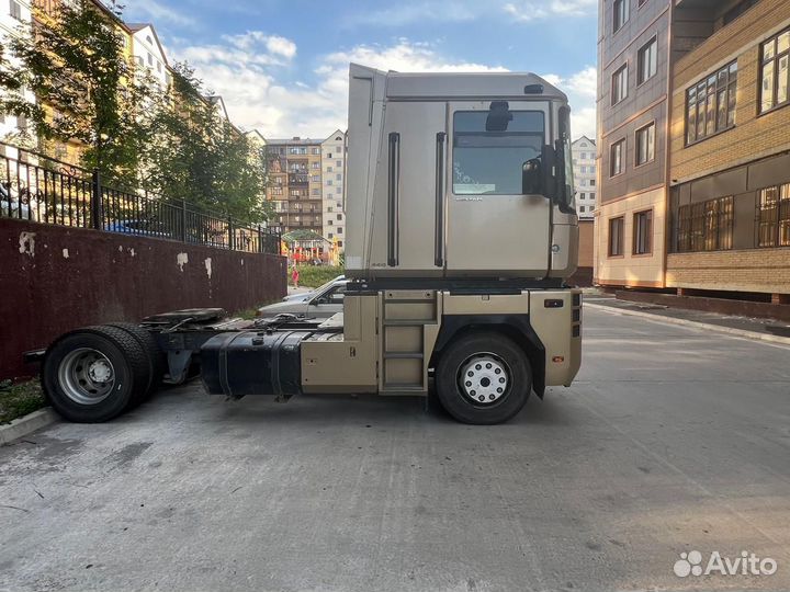 Renault Magnum 400 E-Tech, 2002