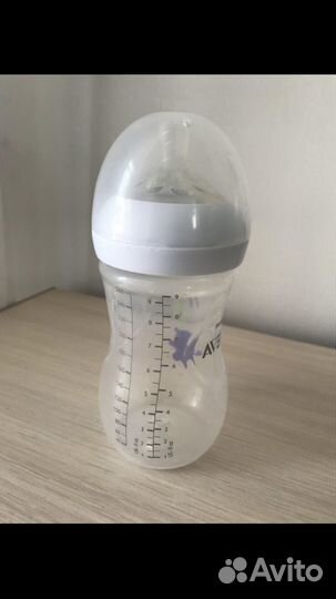 Молокоотсос авент с бутылочкой