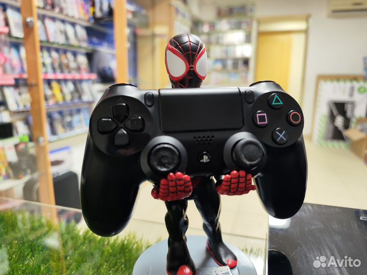 Sony PS4/ 2 Геймпада/UFC Диск