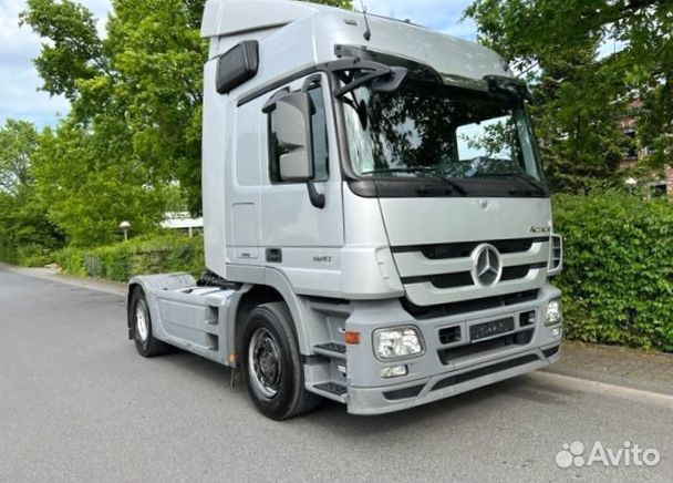 Pазбираем грузовик Mercedes-Benz Actros mpiii 2009