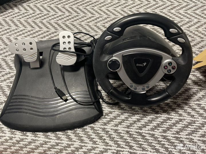 Игровой руль genius