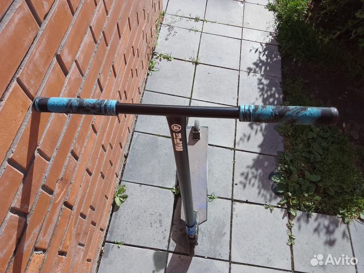 Трюковой самокат Hipe XL