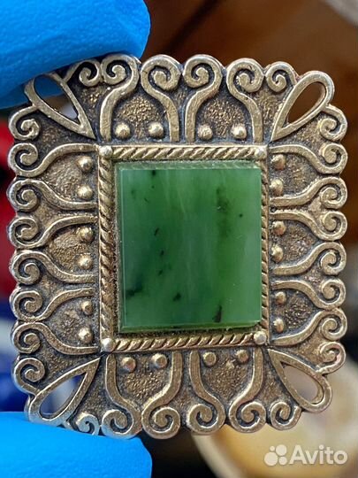 Брошь СССР Винтаж нефрит