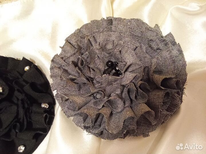 Брошь из ткани