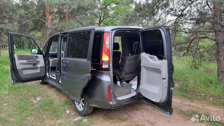 Honda Stepwgn 1.5 AT, 2015, 201 000 км