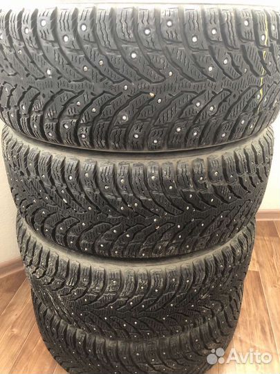 Nokian Tyres Hakkapeliitta 9 215/60 R16