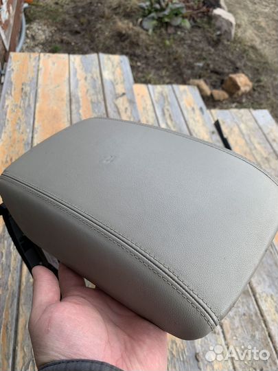 Подлокотник audi q5 8r бежевый