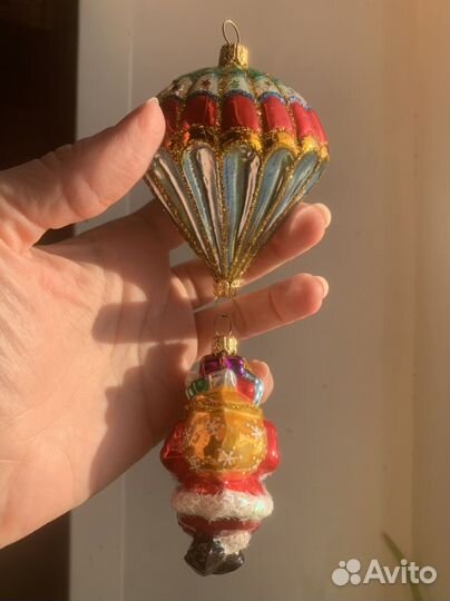 Подарочная игрушка на елку, Дед Мороз с парашютом