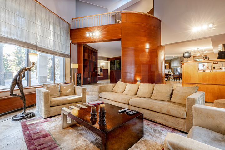 Дом 406,4 м² на участке 25 сот.