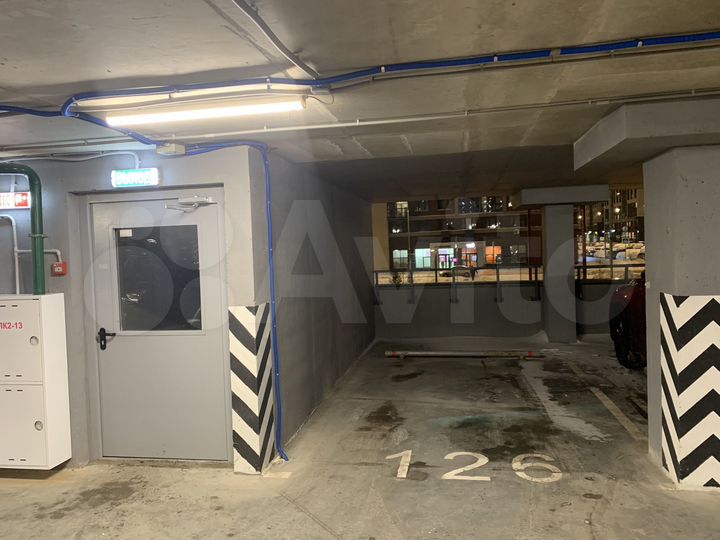 Машиноместо, 14 м²