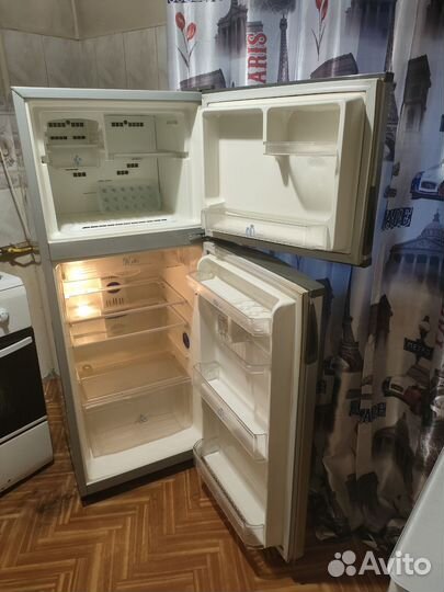 Холодильник Whirlpool No Frost