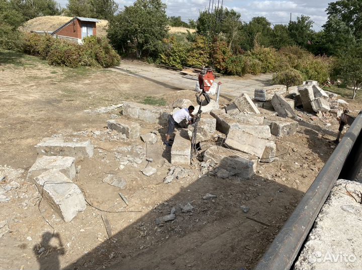 Разнорабочие грузчики