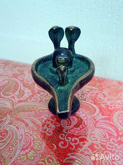 Шивалингам из бронзы