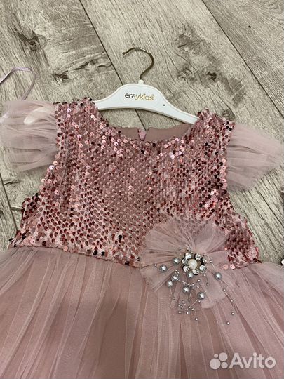 Платье праздничное 116