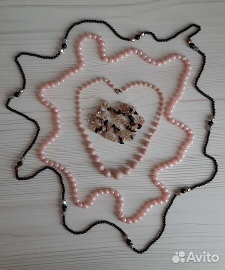 Бусы в ассортименте