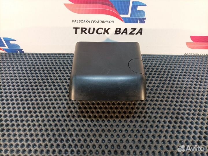 Накладка рулевой колонки нижняя