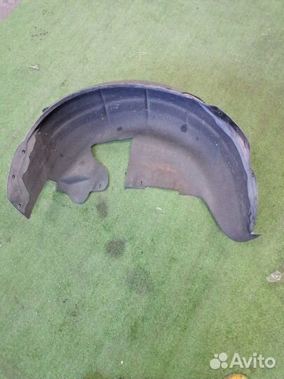 Подкрылок задний левый Volvo V70